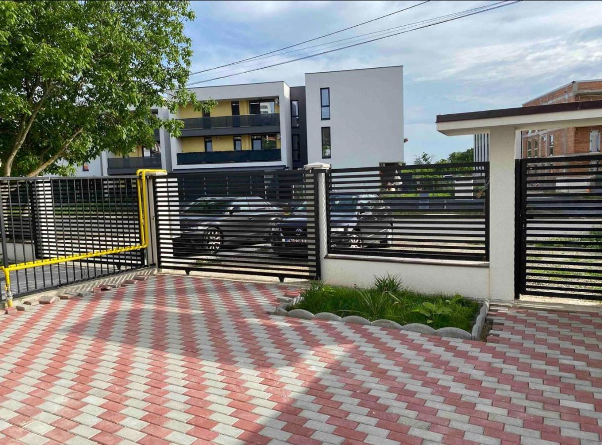 Cozy Apartament With 2Rooms Timisoara Luaran gambar